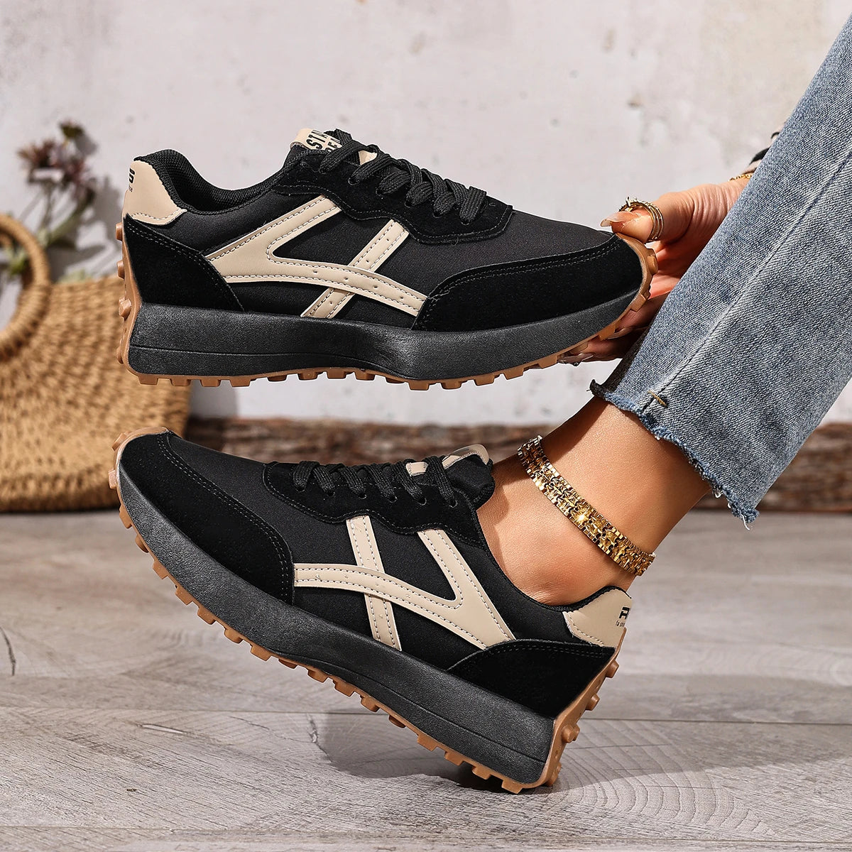 RUNNING SHOE DESIGNER